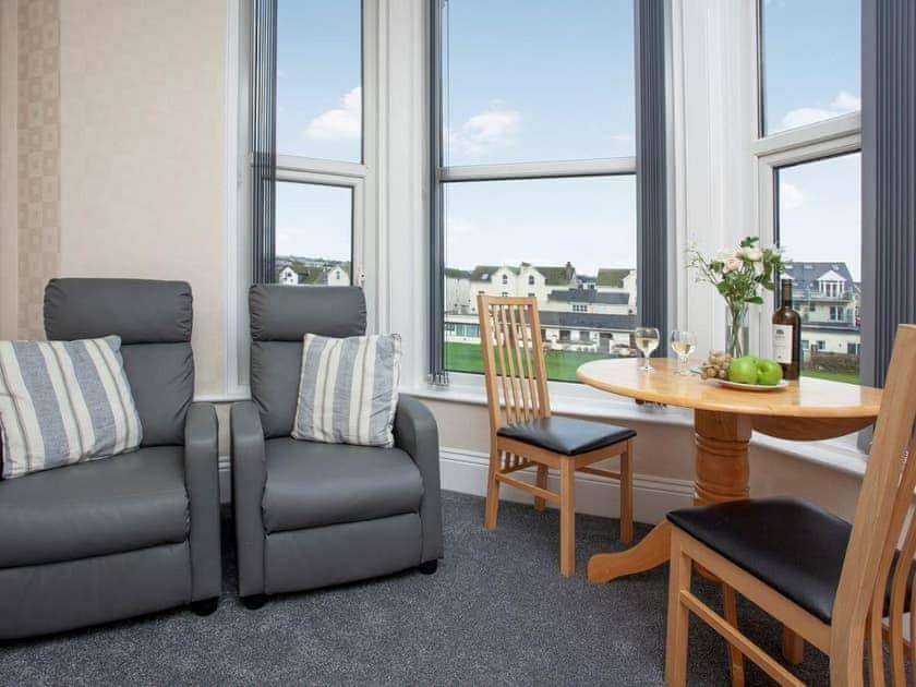 Bedford Holiday Apartments Пейнтон Экстерьер фото