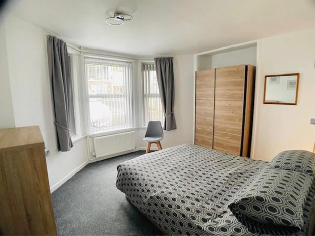 Bedford Holiday Apartments Пейнтон Экстерьер фото